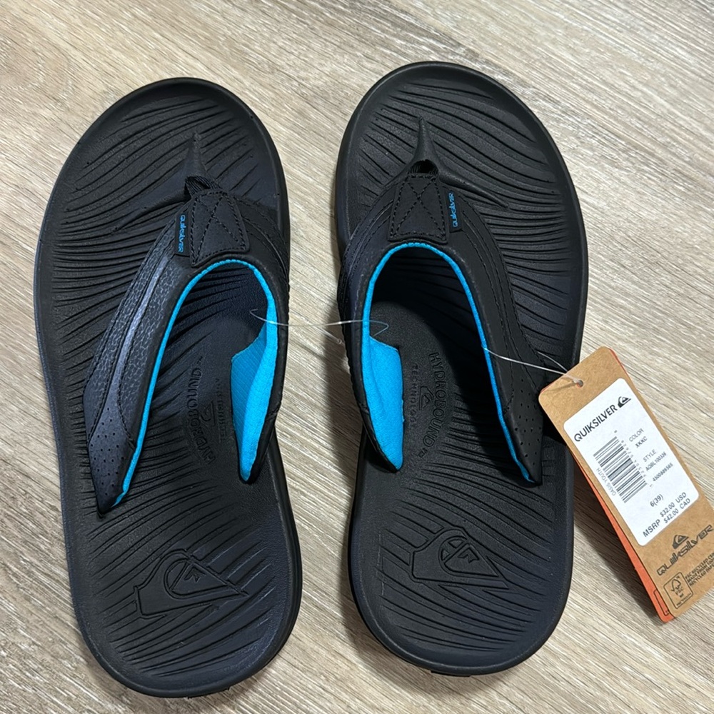 🆕 Quiksilver Youth Slippers with Hydrobound technology